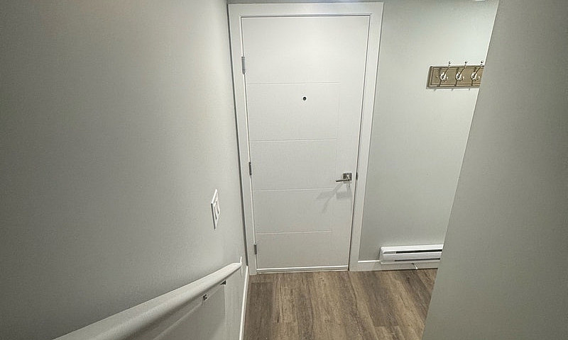 2 Bedrooms 1 Bath Ho...