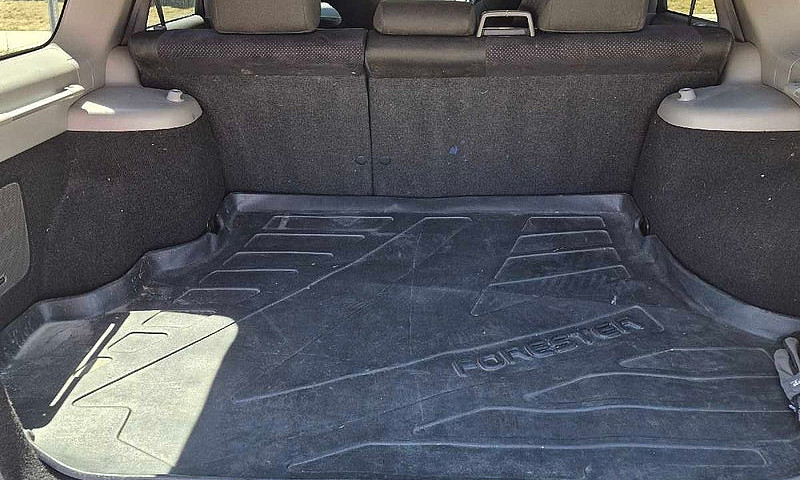 2006 Subaru Forester...