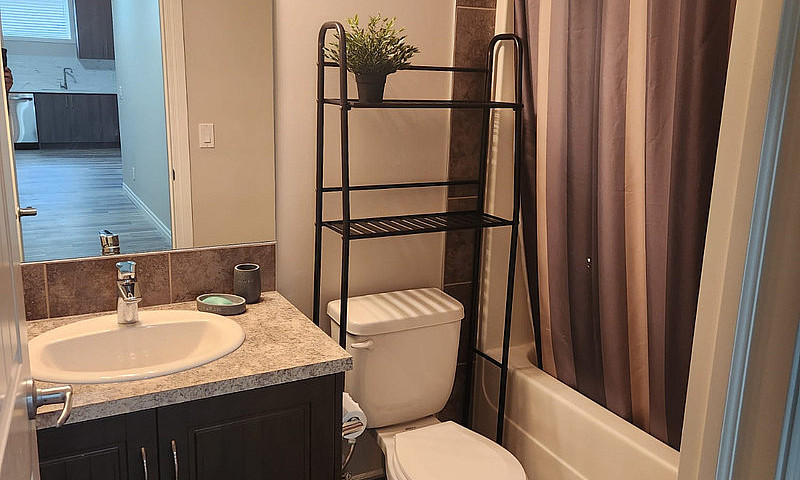 2 Beds, 1 Bath Basem...