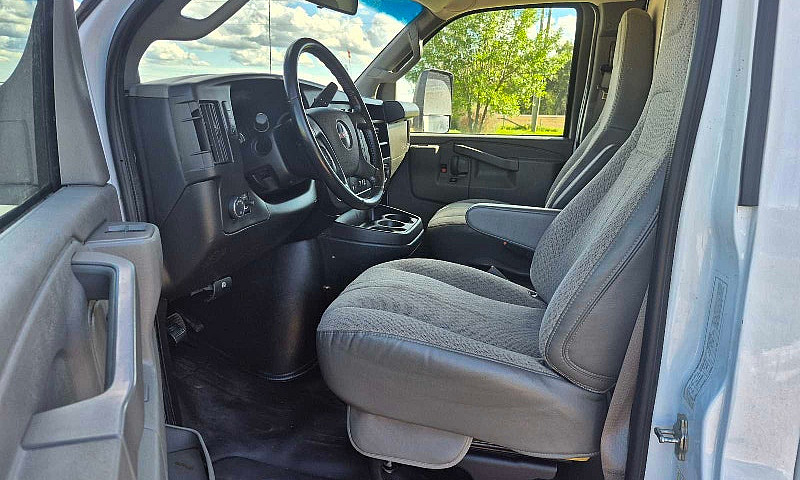2023 Gmc Savana 3500...