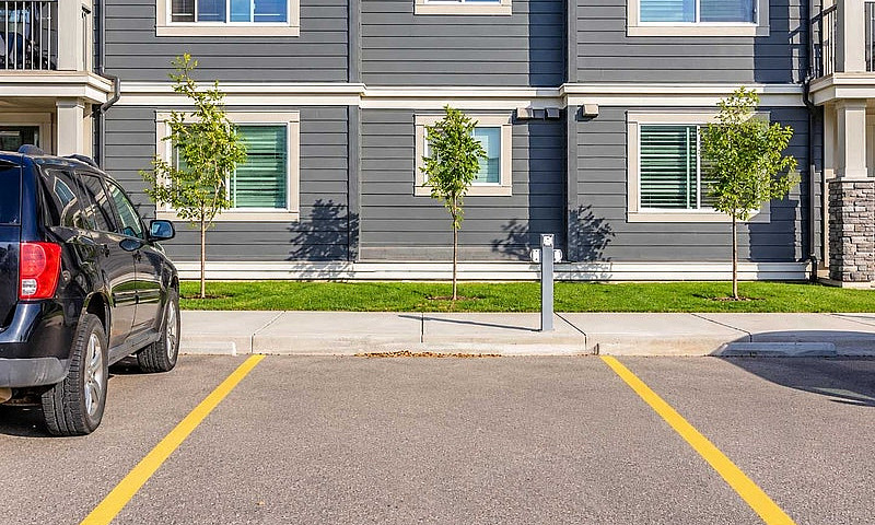 Spacious 2 Bed + 1 B...