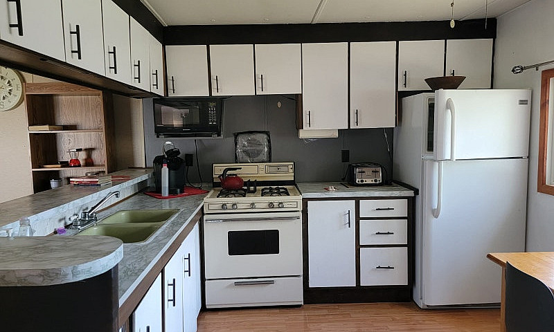4 Season Mobile Home...
