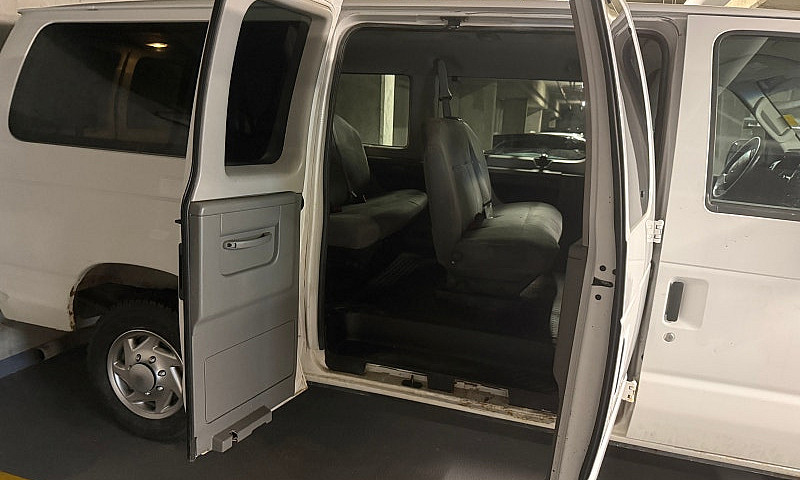 2010 For Econoline E...