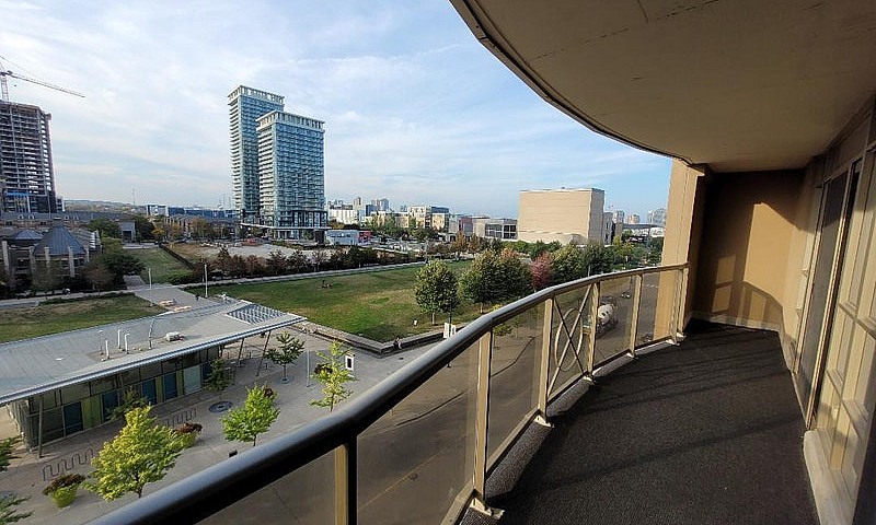 Furnished Luxury Con...