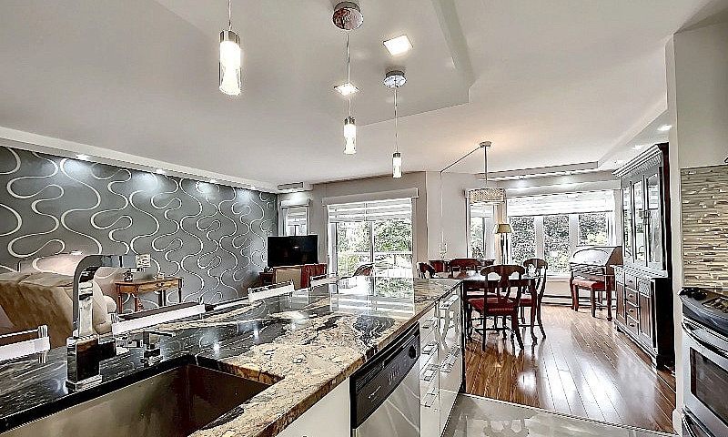 Magnifique Condo Ent...