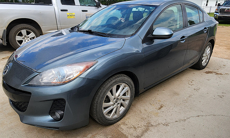 2013 Mazda 3 Sedan...