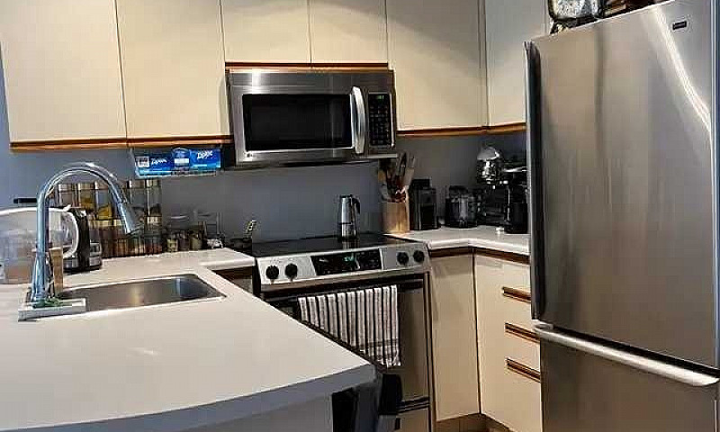 For Rent/A Louer – C...
