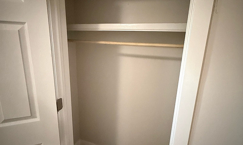 2 Bedroom Basement S...
