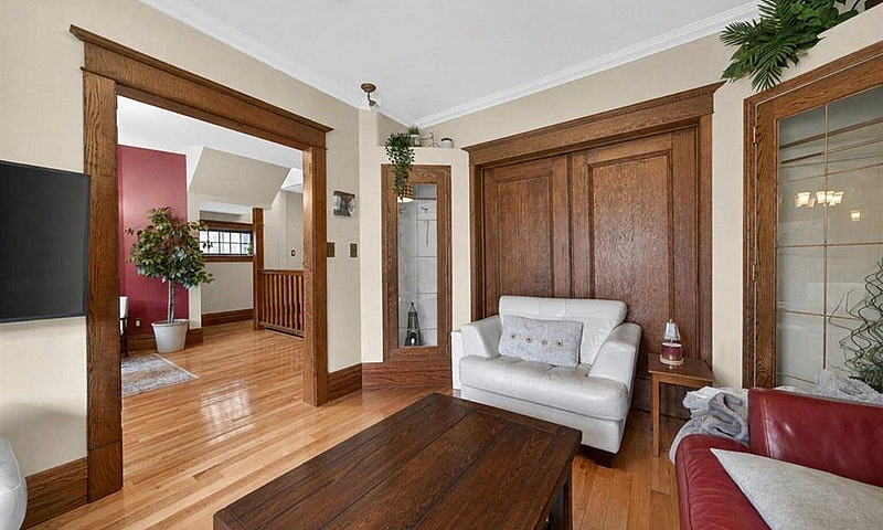 Entertainer’s Space ...