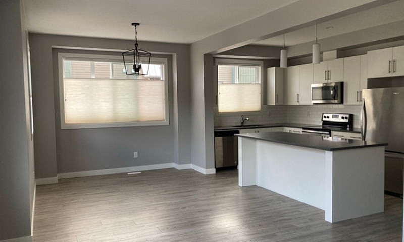 For Sale 3 Bdrm Town...
