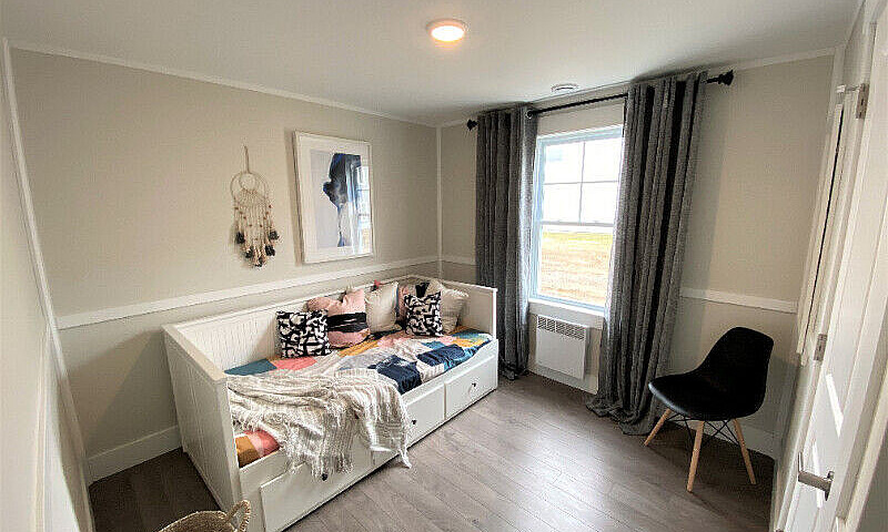 New 3 Bdrm Fancy Min...