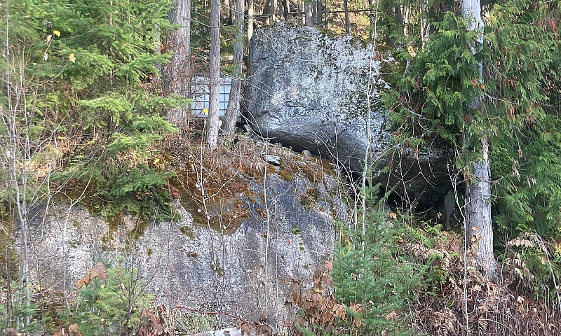 20 Acres, Burton Bri...