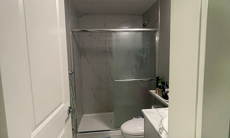$1,300 / 1Br - 550Ft...