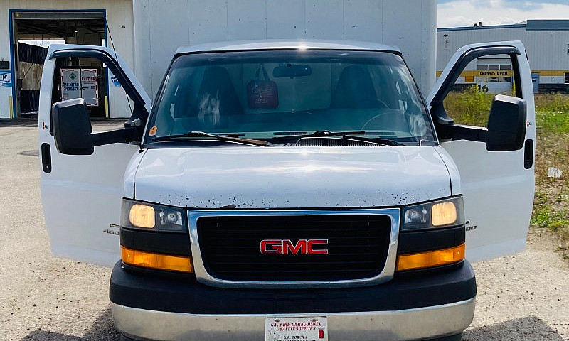 2018 Gmc Savanna Cut...