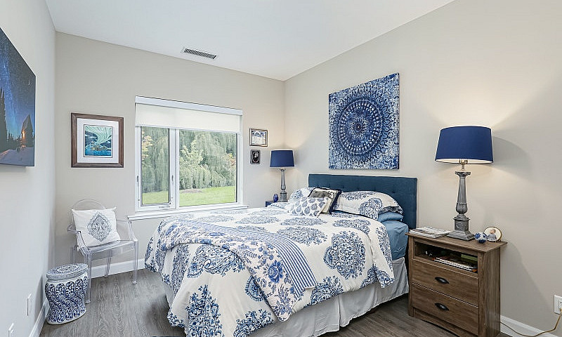 Luxury Apartment Hom...
