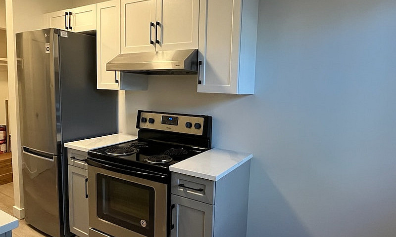 Renovated 1 Bedroom ...