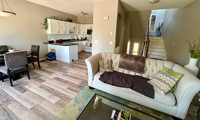 End Unit Townhouse I...