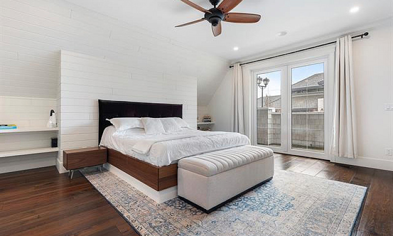 Luxury 4 Bed Home In...