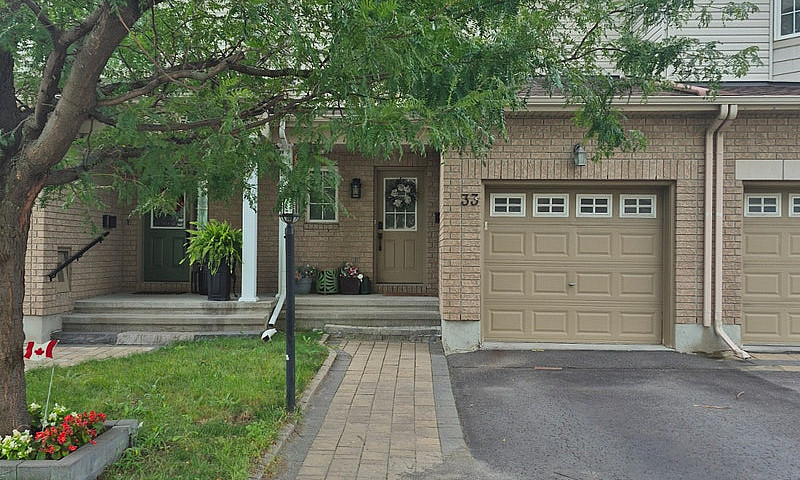 Barrhaven Area 3 Bdr...