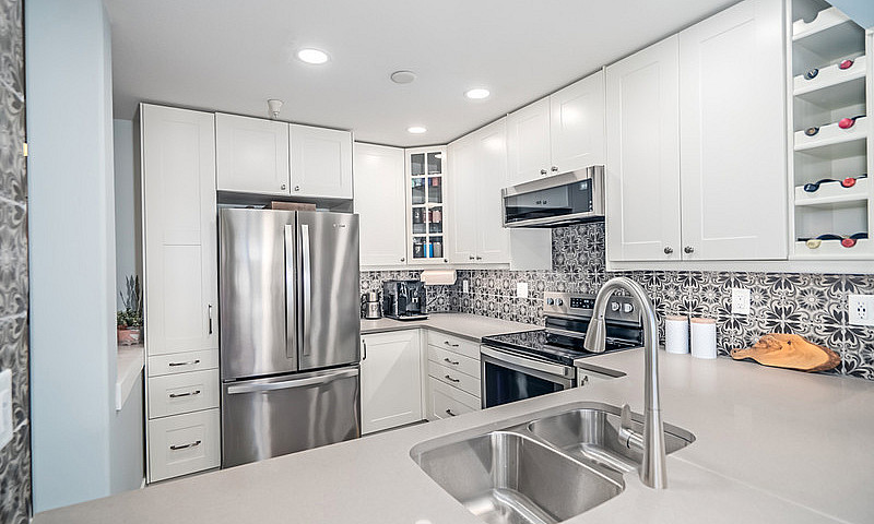 2 Bedroom Condo For ...