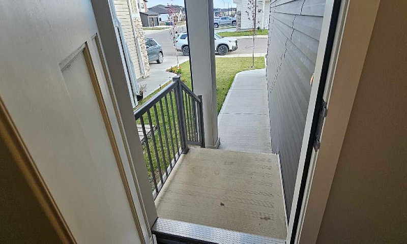 423 Pepper St, Brigh...