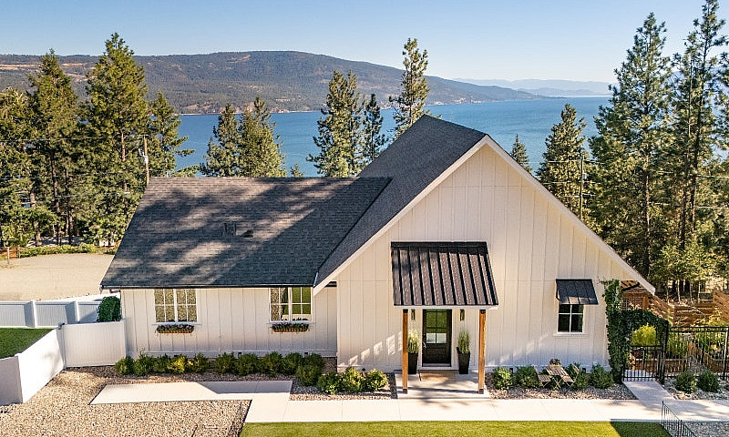 Luxury Lake Home...