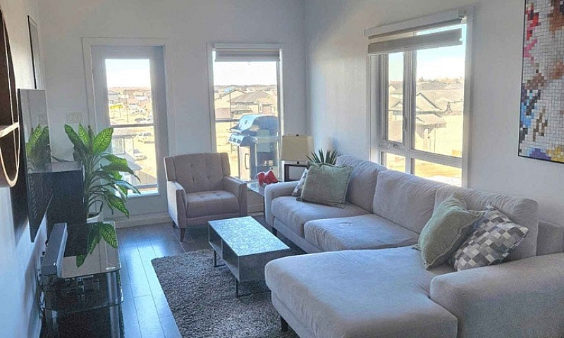 Beautiful Top Floor ...