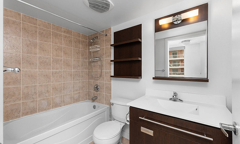 2 Bed 1 Bath Condo I...