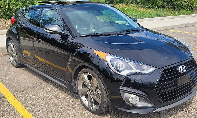 Hyundai Veloster Tur...