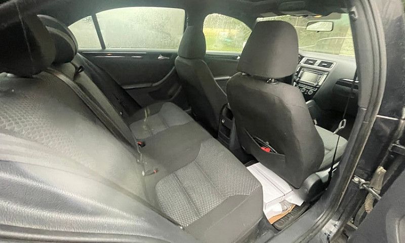 2015 Volkswagen Jett...