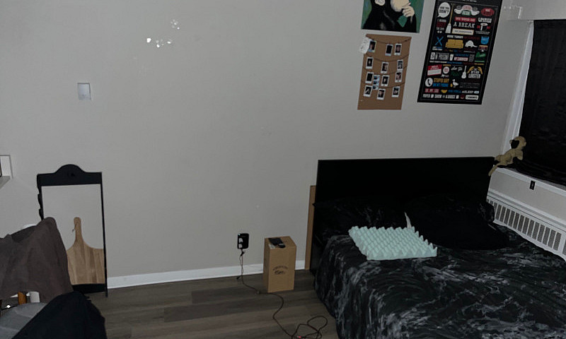 Bachelor  - Sublet W...