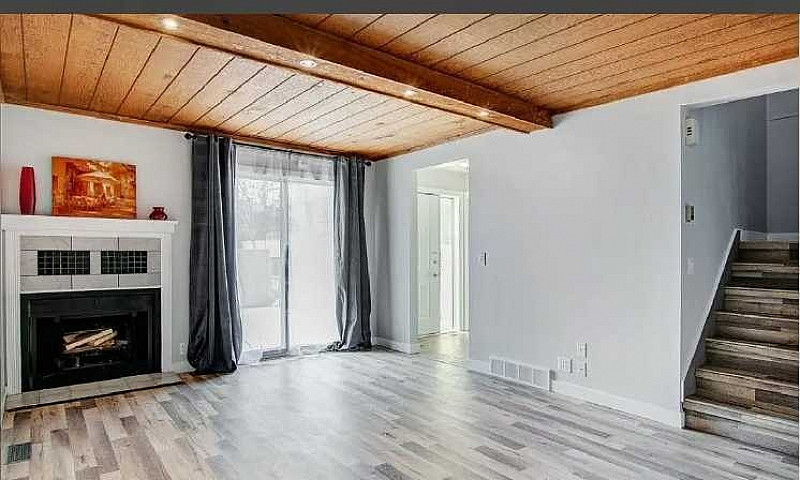 Townhouse For Sale ...