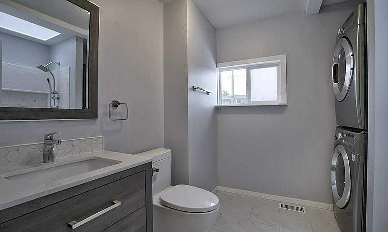House For Sale – Mus...