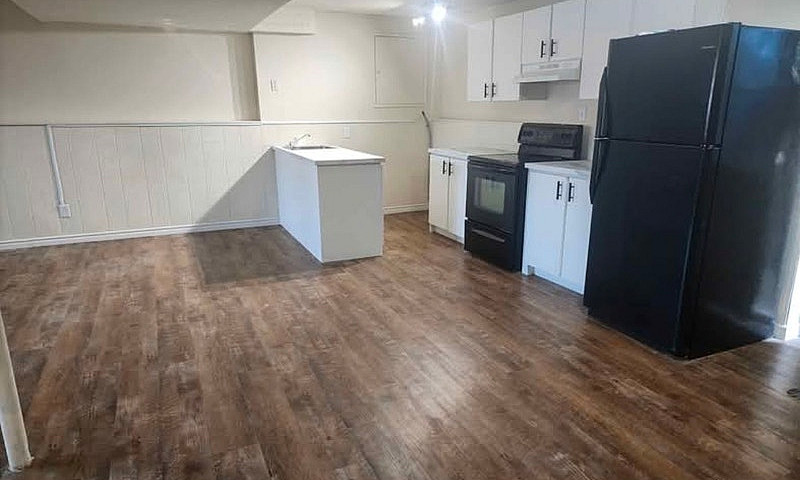 2 Bedroom Basement/B...