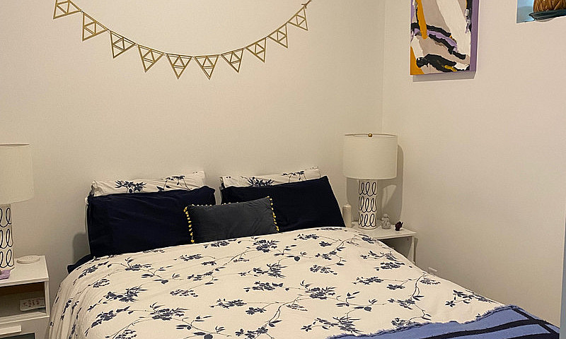 Bright 1 Br Condo - ...