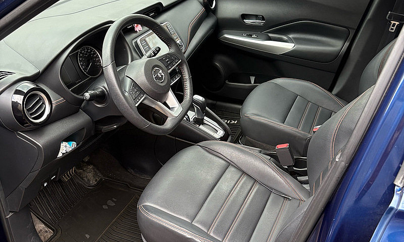 2020 Nissan Kicks Sr...