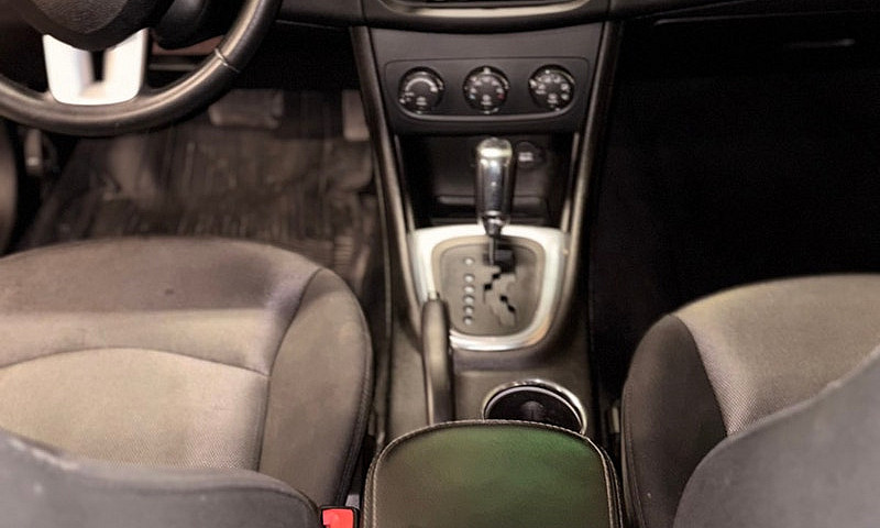 2013 Dodge Avenger...