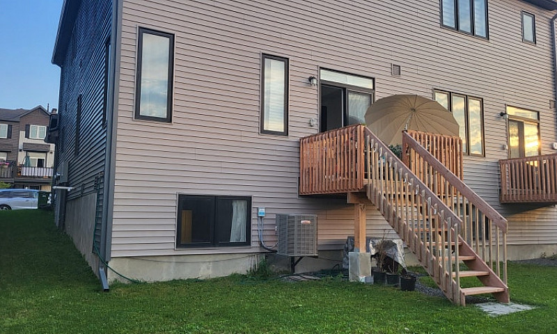 3 Bedroom End Unit T...