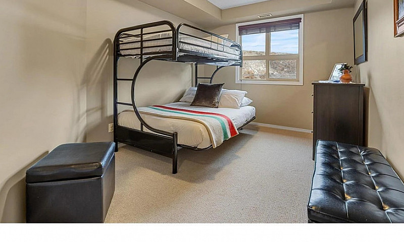 2 Bedroom, 2 Bath Co...