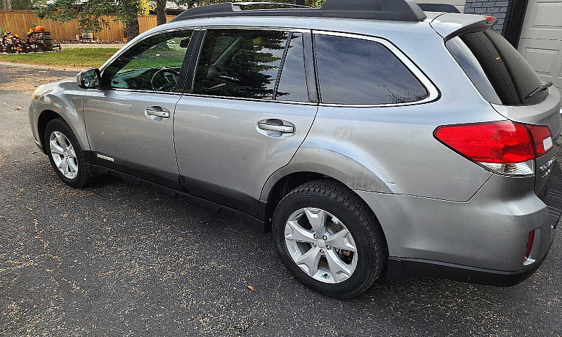 2010 Subaru Outback ...