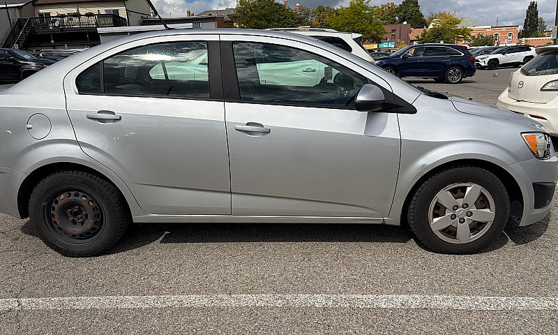 2014 Chevy Sonic Ls...