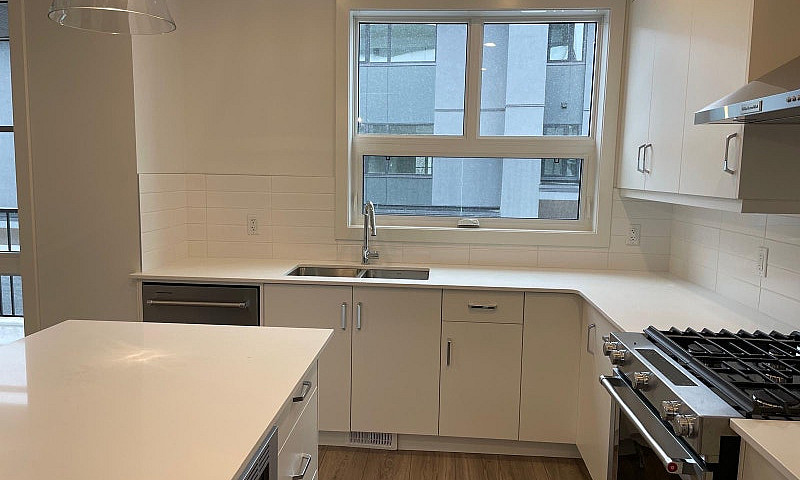 Brand New Home In Sw...