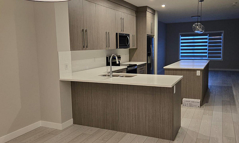 3 Bedroom 2.5 Duplex...