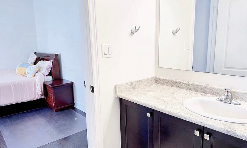 Aurora - 2 Bedroom P...