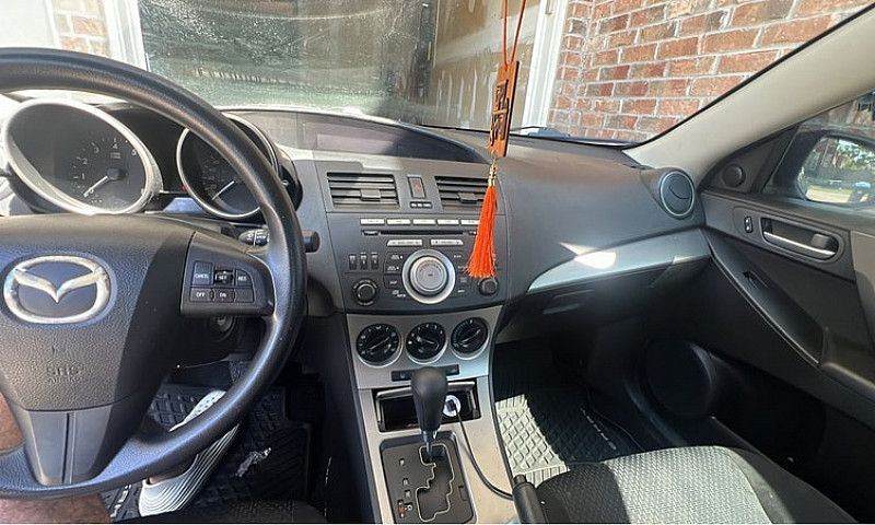 2010 Mazda 3 Sedan...