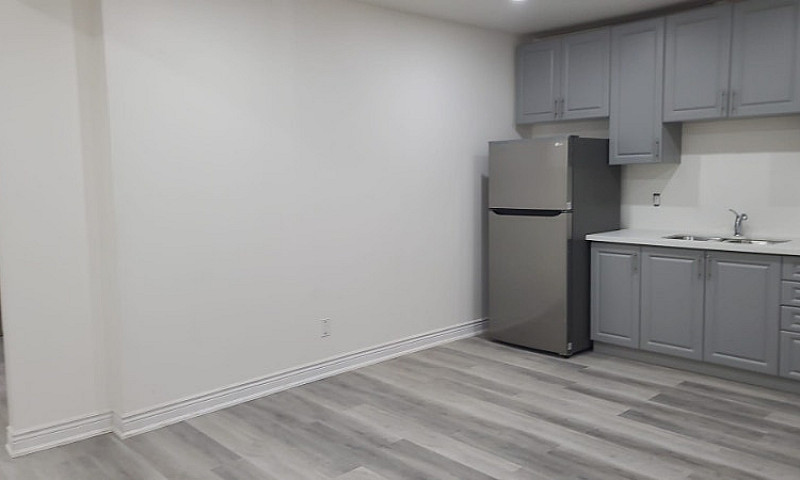 Top Floor, One Bdrm+...