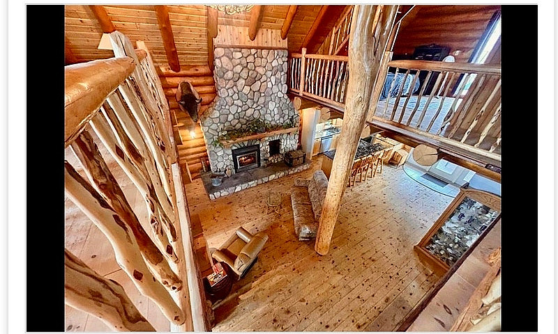 Stunning Log Home On...