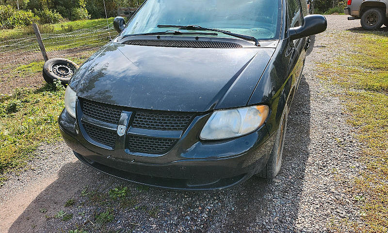 2004 Dodge Grand Car...
