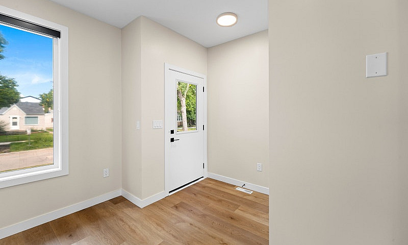 4 Bed, 2.5 Bath, New...