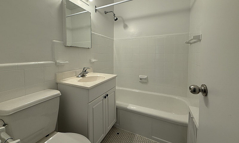 Two Bedroom Apartmen...